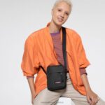 The One Black Eastpak 4N244239Shoulder Bags