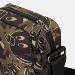 THE ONE Hundreds Camo Eastpak 4N244253Shoulder Bags - Image 6